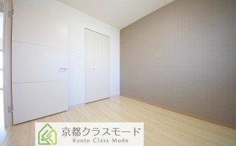 Room 5　