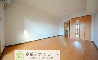 広々9.8帖のゆったりした室内♪