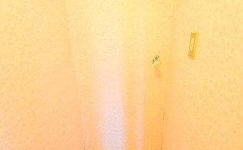 洗濯機置場　※室内写真は同マンション内の別タイプのお部屋です。