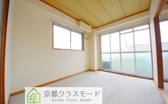 ※室内写真は同マンション内の別タイプのお部屋です。