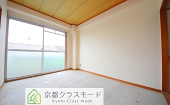 ※室内写真は同マンション内の別タイプのお部屋です。