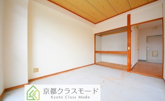 ※室内写真は同マンション内の別タイプのお部屋です。