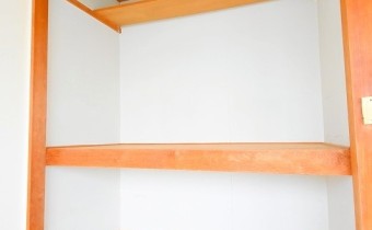 押入　※室内写真は同マンション内の別タイプのお部屋です。