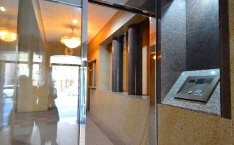 マンション玄関