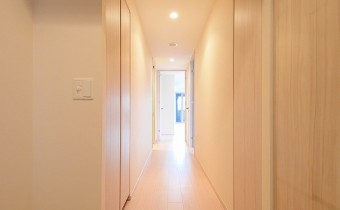 ※室内写真は同マンション内・別タイプの参考画像となります。