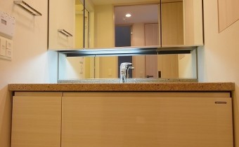 ※室内写真は同マンション内・別タイプの参考画像となります。