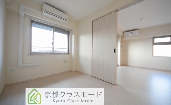 ※室内写真は同マンション内・別タイプの参考画像となります。