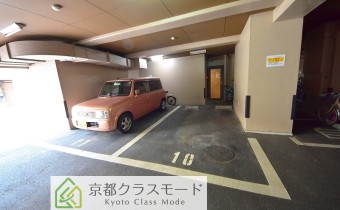 敷地内ガレージ