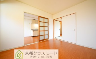 ※室内写真は同マンション内・別タイプの参考画像となります。