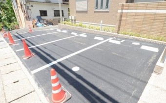 敷地内ガレージ
