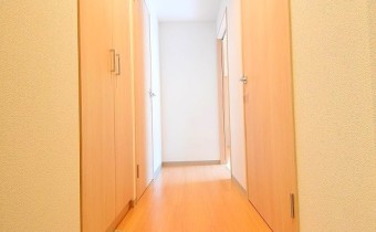 ※室内写真は同マンション内・別タイプのお部屋の参考画像となります。