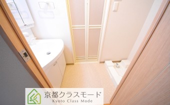 ※室内写真は同マンション内・別タイプのお部屋の参考画像となります。