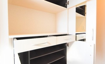 シューズBOX　※この写真は同マンション206号室のものです