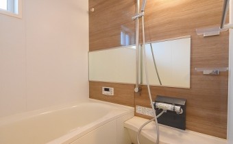 バスルーム　※この写真は同マンション206号室のものです