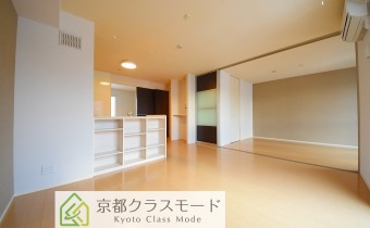 カウンターキッチンタイプの12帖のリビングダイニング♪