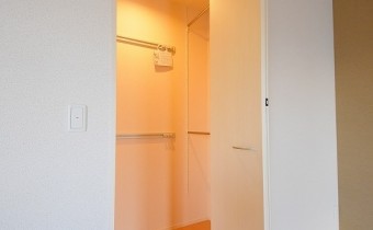ワンステップクローゼット