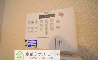 ALSOKホームセキュリティ　※この写真は同マンション206号室のものです