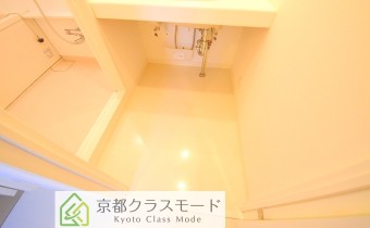 ※室内写真は同マンション内・別タイプの参考画像となります。