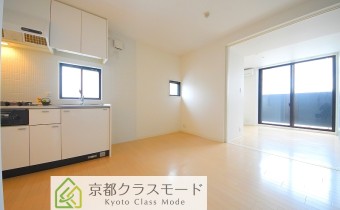 ※室内写真は同マンション内・別タイプの参考画像となります。