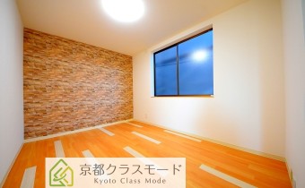 レンガ調のお洒落な壁紙が印象的なリノベーション物件♪