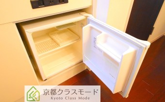 ミニ冷蔵庫付