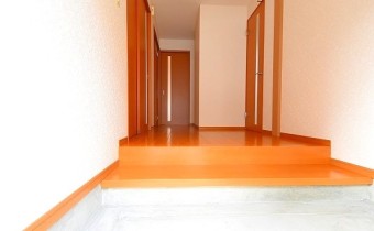 玄関　※写真は6号のものです