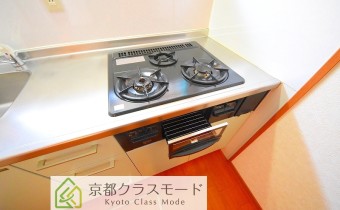 グリル付き3口ガスシステムキッチン　※写真は6号のものです