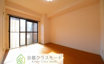 Room 6（玄関側）
