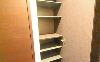 シューズボックス※同マンション反転タイプの写真です。