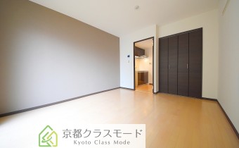 人気の伏見桃山エリアの「築浅・1K」！「NET無料」♪※同マンション反転タイプの写真です。