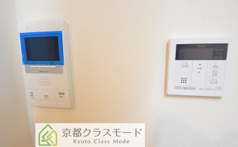 モニター付インターホンと、給湯コントローラー