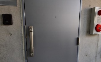 玄関ドア