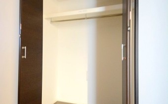 洋室6.5帖のクローゼット