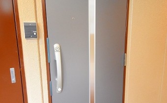 玄関ドア