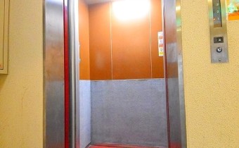 エレベータ