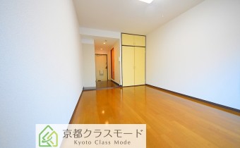 Room 6　※室内写真は反転タイプです。