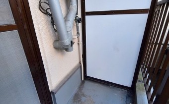 室外洗濯機置場
