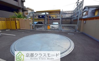 敷地内ガレージ