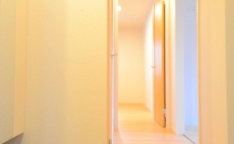※室内写真は同建物内の別タイプの参考画像となります。