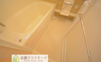 ※室内写真は同建物内の別タイプの参考画像となります。