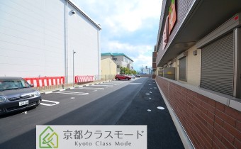 敷地内ガレージ