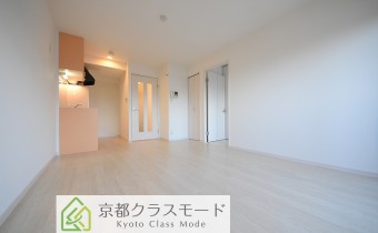 「白ベース」の明るいお部屋です♪お隣のない「独立設計」！