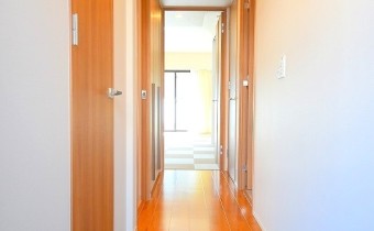※室内写真は同マンション内・別タイプの参考画像となります。