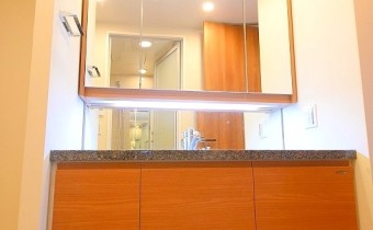 ※室内写真は同マンション内・別タイプの参考画像となります。