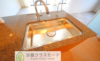 ※室内写真は同マンション内・別タイプの参考画像となります。