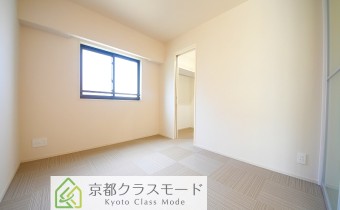 ※室内写真は同マンション内・別タイプの参考画像となります。