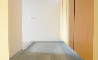 ※室内写真は同マンション内・別タイプの参考画像となります。