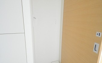 ※室内写真は同マンション内・別タイプの参考画像となります。