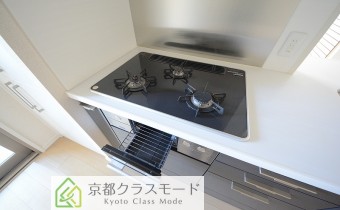 ※室内写真は同マンション内・別タイプの参考画像となります。）　