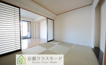 ※室内写真は同マンション内・別タイプの参考画像となります。